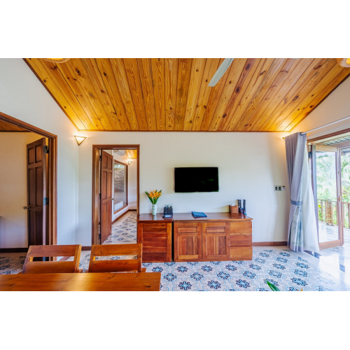 Biệt thự có 2 phòng ngủ, 1 phòng khách và ban công