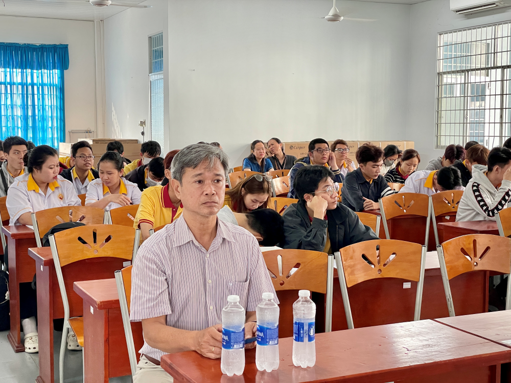 Thương mại điện tử cuộc canh tranh khóc liệt nhưng đi kèm cơ hội đột phá